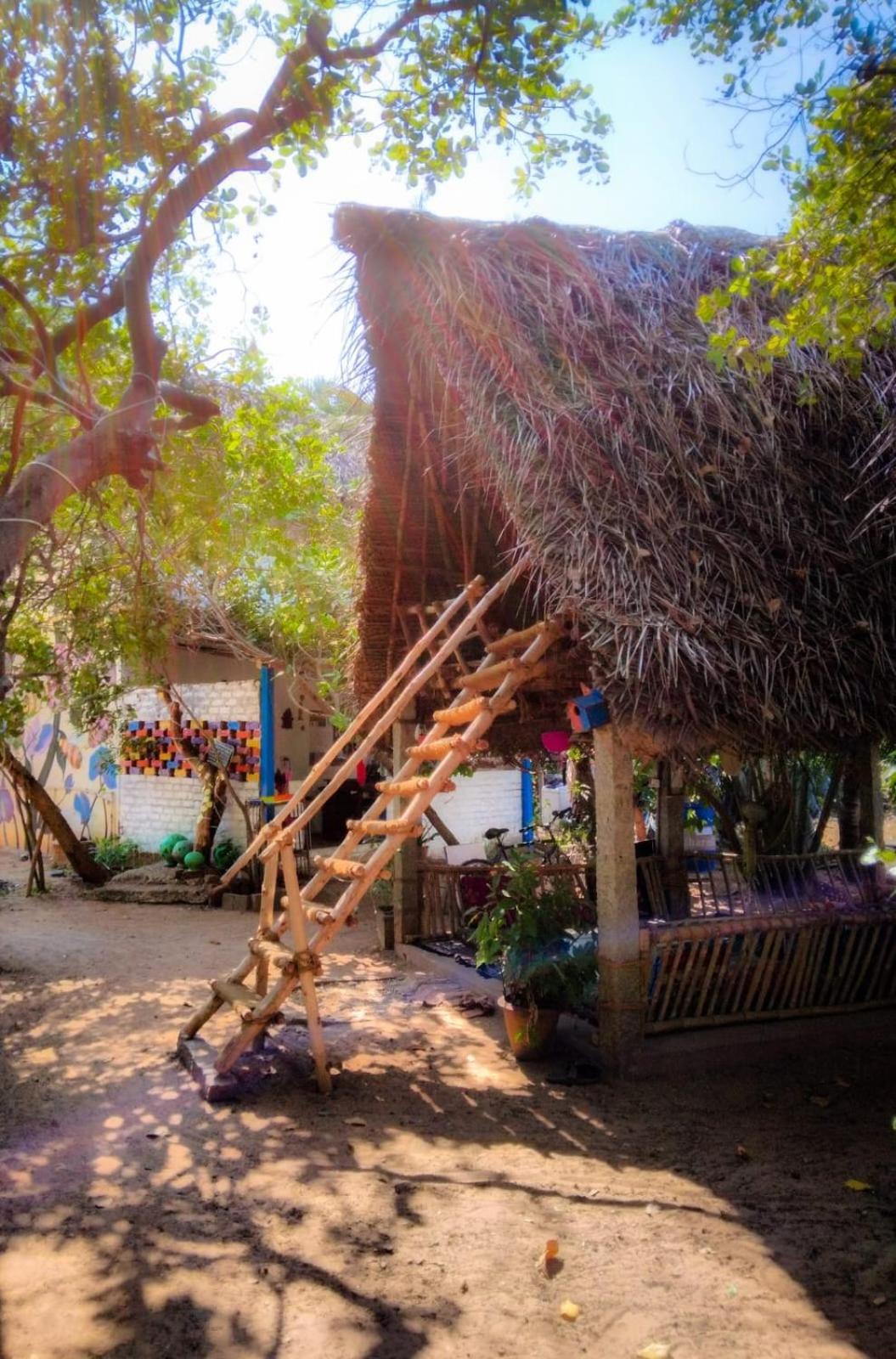 Peace Garden Inn Auroville Exteriör bild
